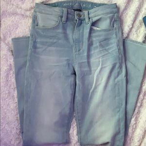 American Eagle Light washed high rise skinny jeans